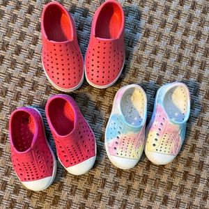 Lot of 3 pair of size 6 native shoes in pink and tie die EUC